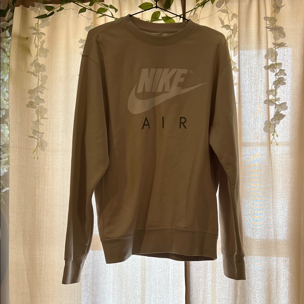 Nike Men’s Cream Crewneck Sweater